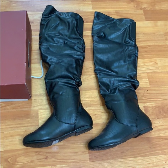 NIB Over the knee boots - Picture 2 of 6